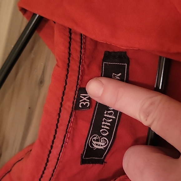 Men's Vintage Red Shade Button Up Shirt - Picture 3 of 16